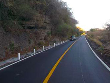 Construcción del Tramo Carretero Carapan – Playa Azúl Estado de Michoacán SCT
