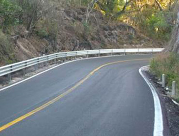 Construcción del Tramo Carretero Carapan – Playa Azúl Estado de Michoacán SCT