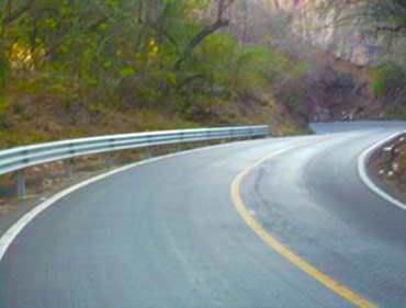 Construcción del Tramo Carretero Carapan – Playa Azúl Estado de Michoacán SCT