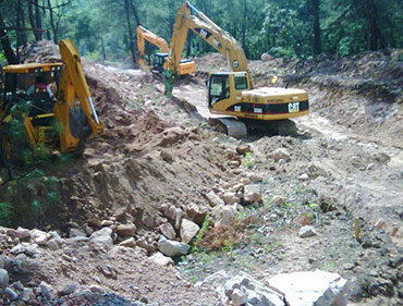 Construccion de Camino El Pinal Municipio el cuetro JUNTA DE CAMINOS MICHOACAN