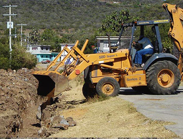 Construccion de Red Sanitaria en Tuxpan, Michoacan SEAC